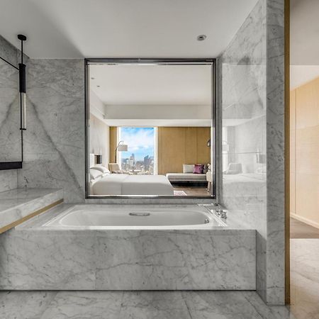 Kaohsiung Marriott Hotel Exterior photo Bathroom