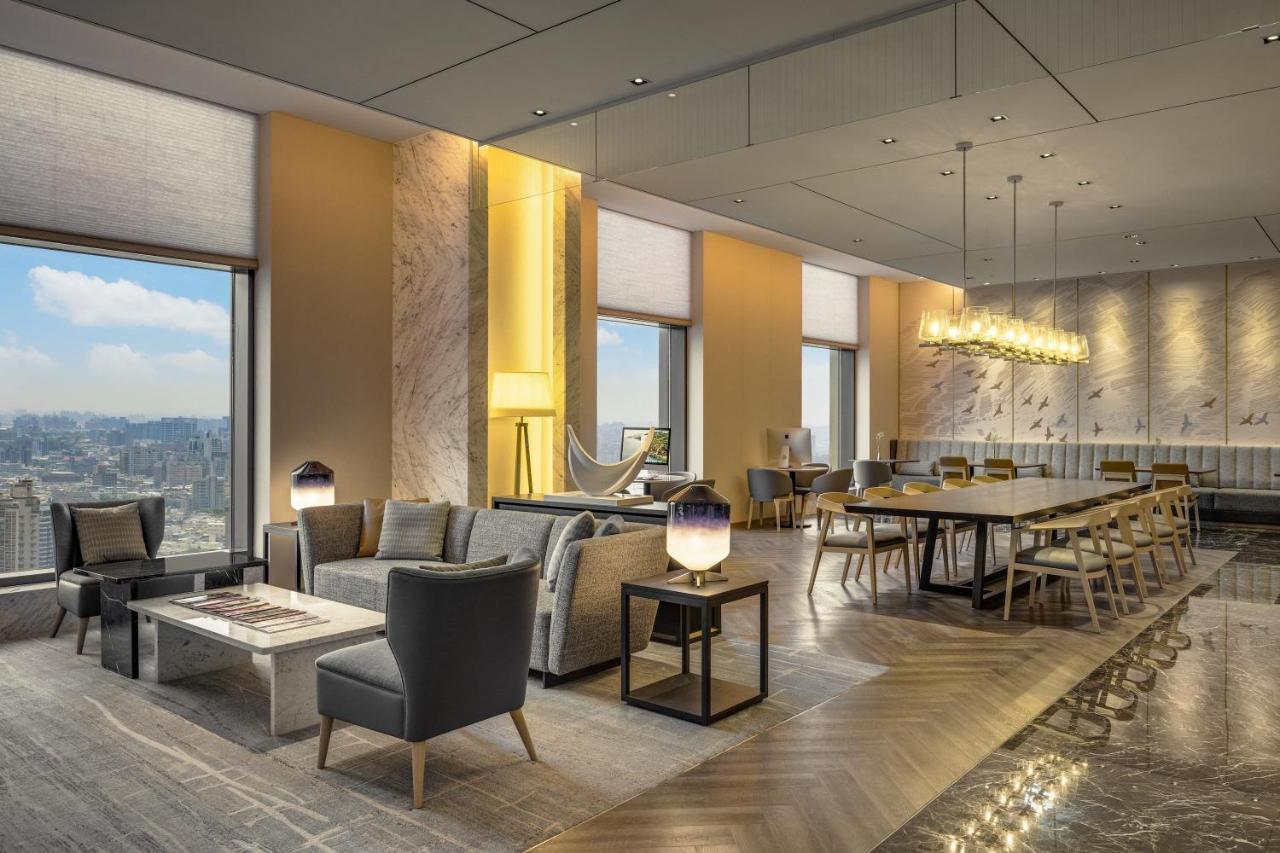 Kaohsiung Marriott Hotel Exterior photo The Club at The Westin Seoul