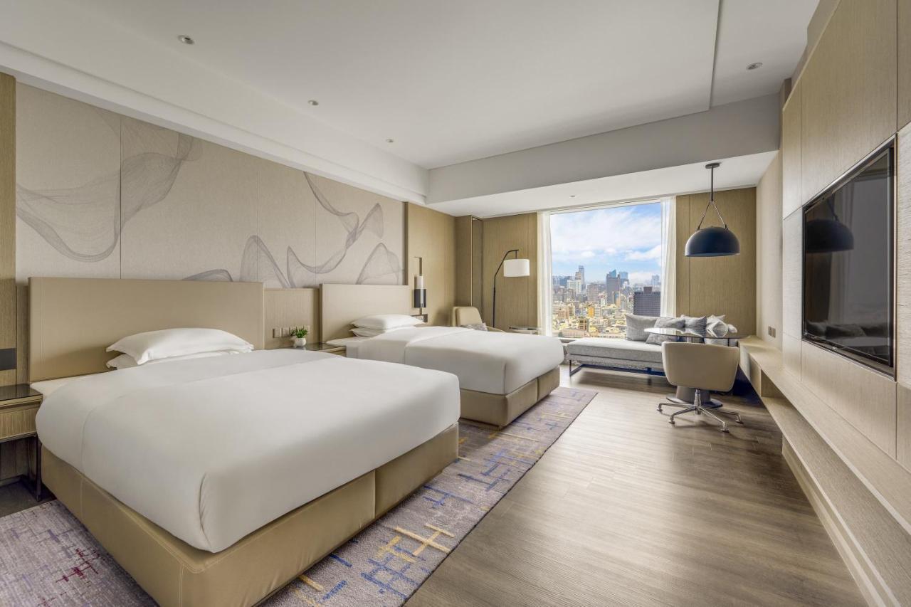 Kaohsiung Marriott Hotel Exterior photo Deluxe Room