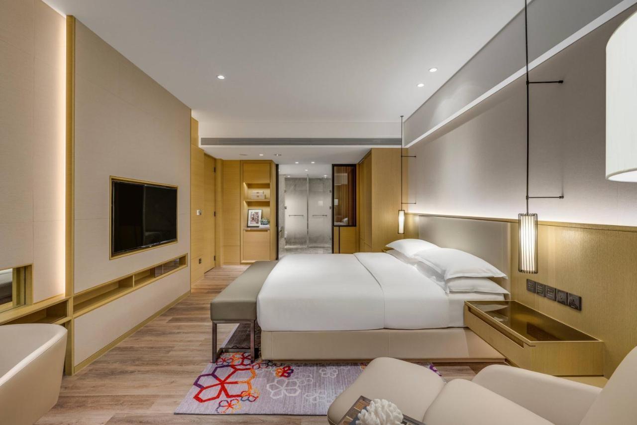Kaohsiung Marriott Hotel Exterior photo Deluxe Room